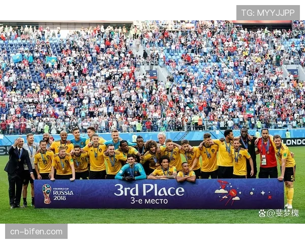 巴萨国王杯夺冠巡游 数十万球迷参与庆典